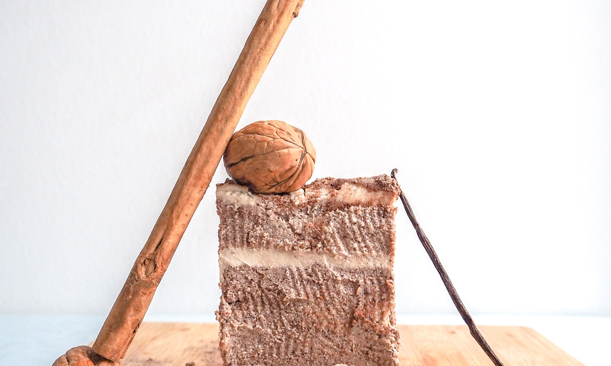 Raw Vegan Tiramisu - https://www.healthmatters.io - photo credit: www.varvaradame.com